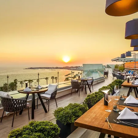 Amavi, Madefortwo - (adults Only) 파포스